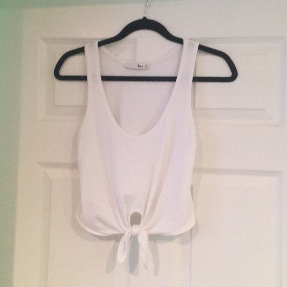 NWOT Wilfred free crop top